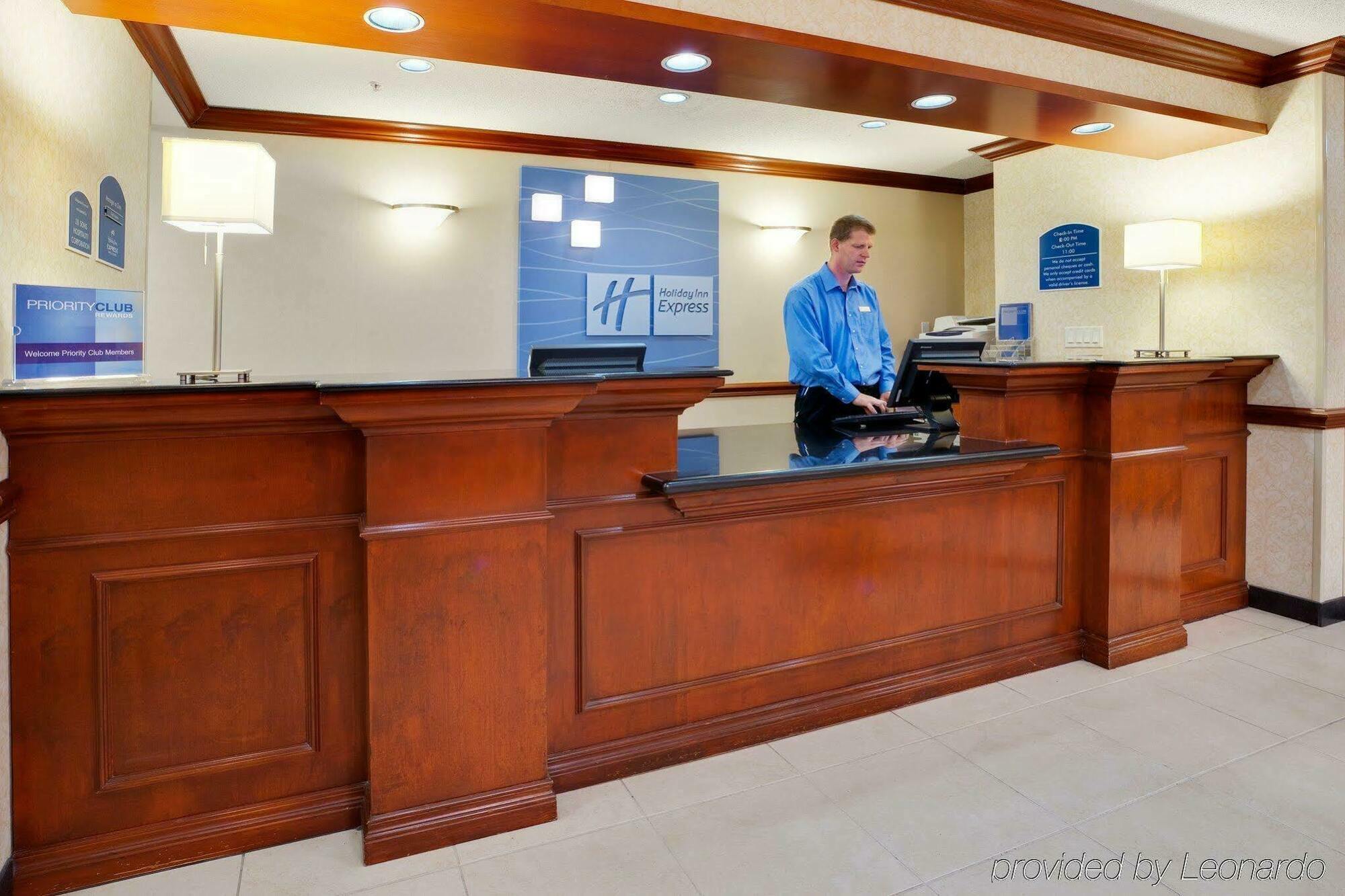 Holiday Inn Express Hotel & Suites Barrie By Ihg Exterior foto