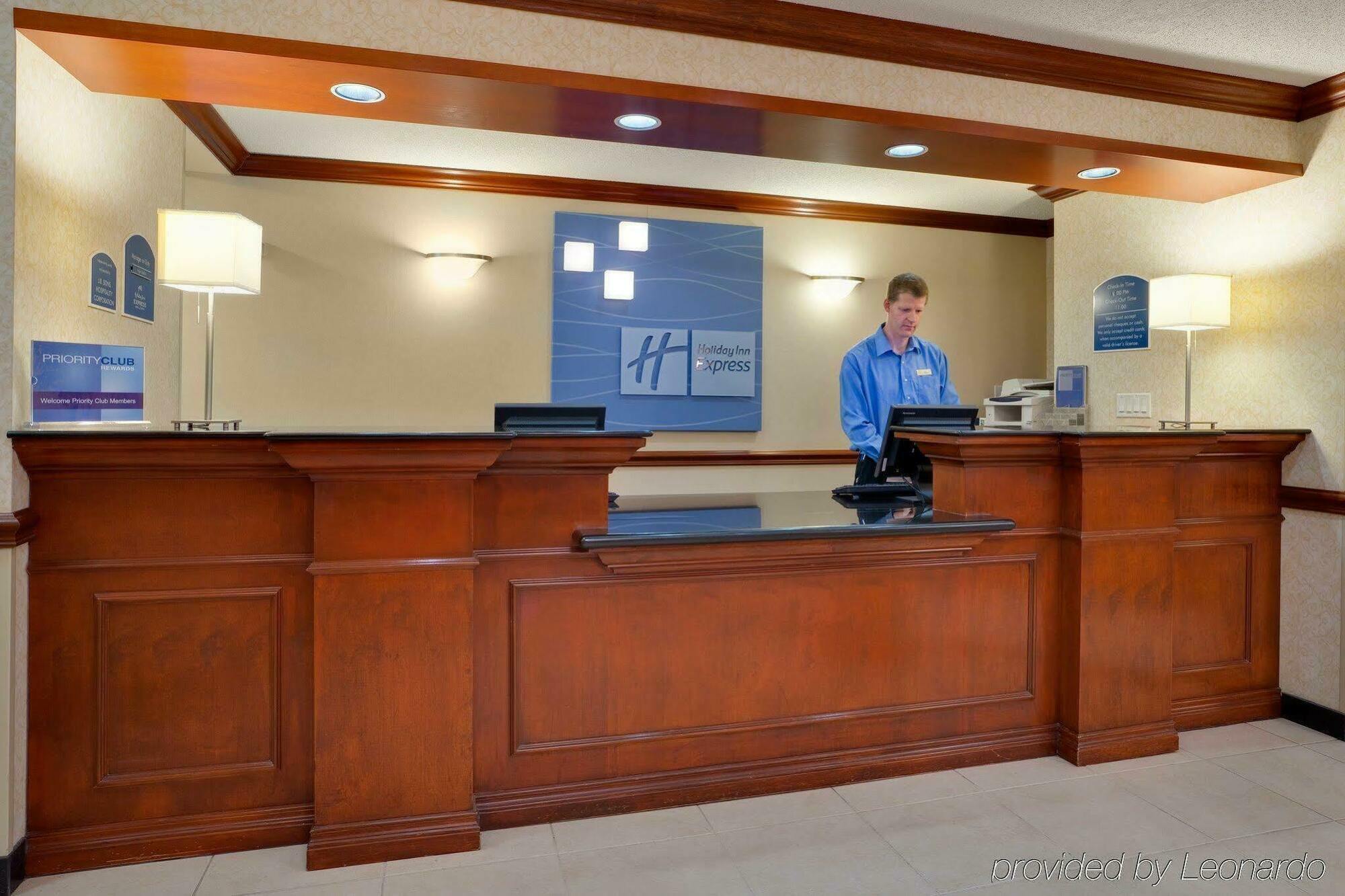 Holiday Inn Express Hotel & Suites Barrie By Ihg Interior foto